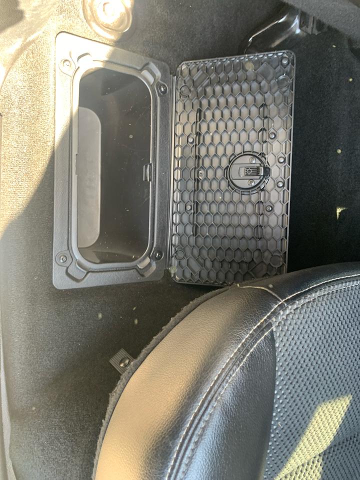 RAM 1500 4WD Crew Cab 140.5" Sport 2015