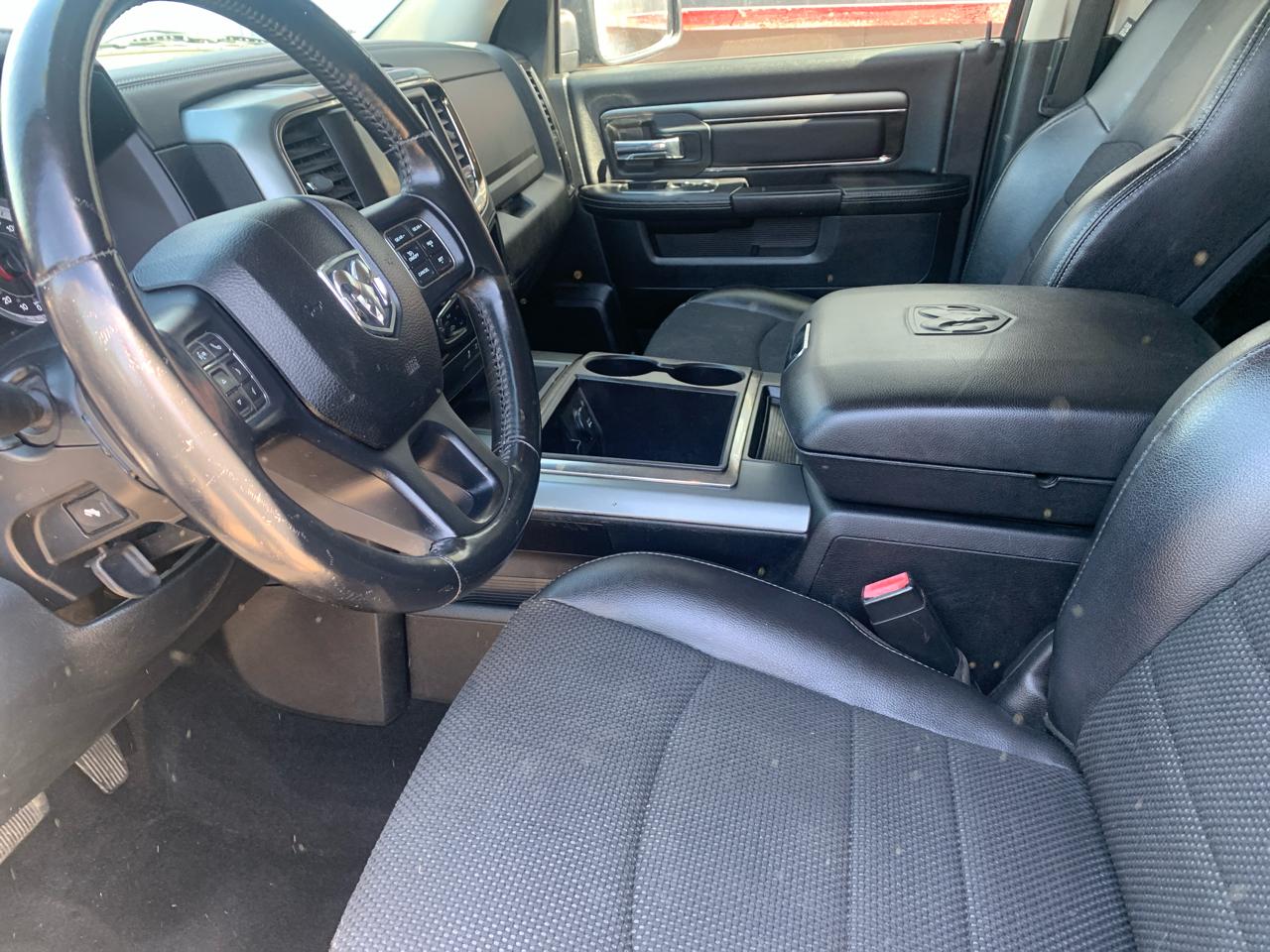 RAM 1500 4WD Crew Cab 140.5" Sport 2015