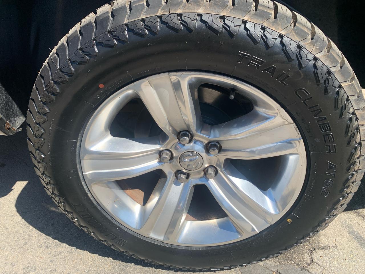 RAM 1500 4WD Crew Cab 140.5" Sport 2015
