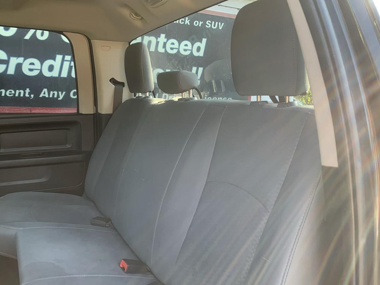 RAM 1500 ST 4x4 Crew Cab 5'7" Box 2017