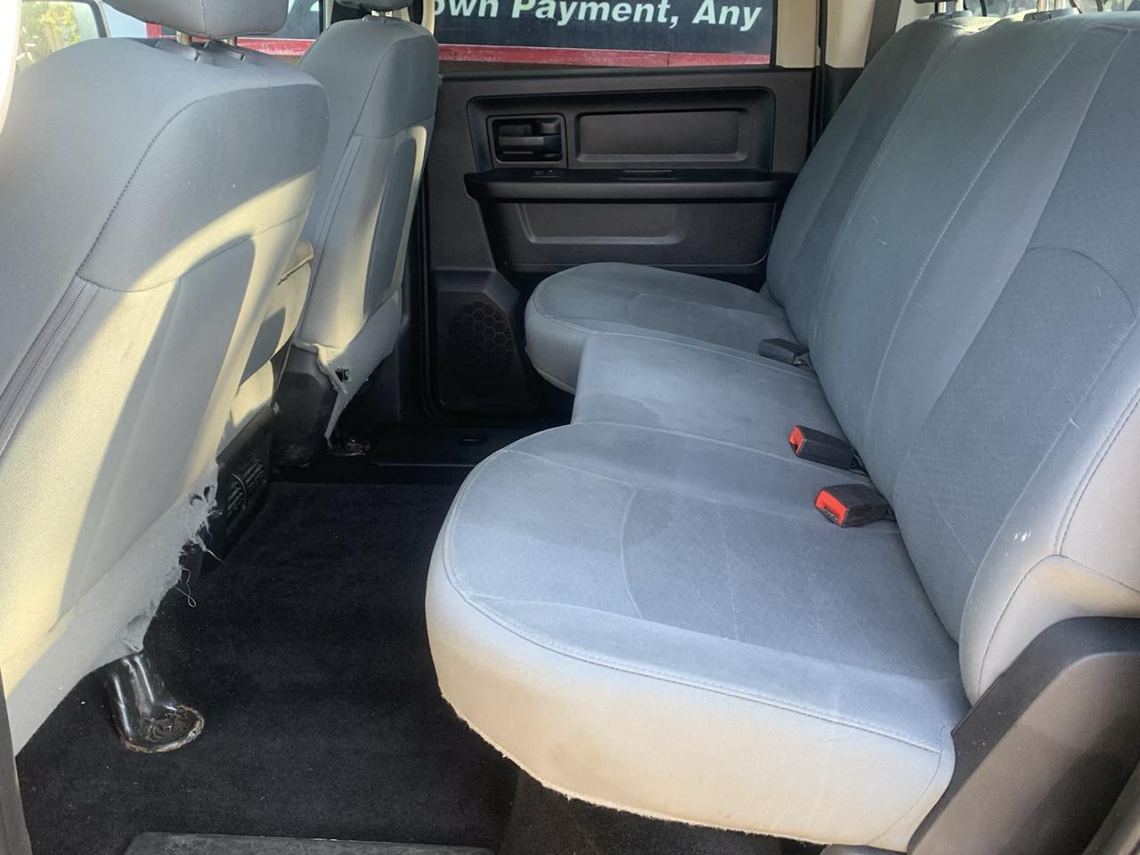 RAM 1500 ST 4x4 Crew Cab 5'7" Box 2017