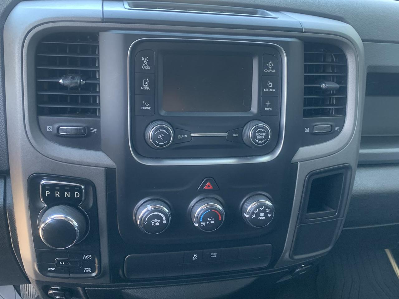 RAM 1500 ST 4x4 Crew Cab 5'7" Box 2017