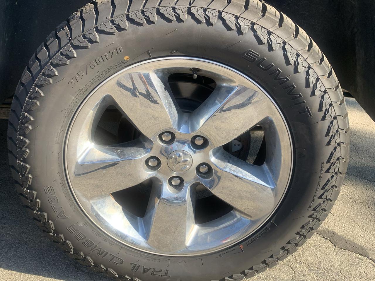 RAM 1500 ST 4x4 Crew Cab 5'7" Box 2017