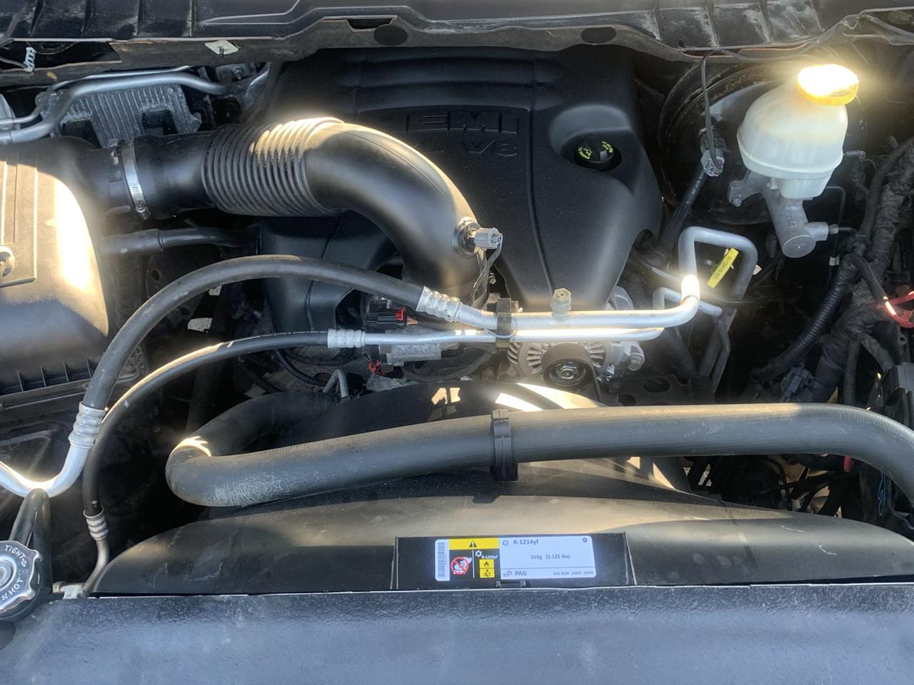 RAM 1500 ST 4x4 Crew Cab 5'7" Box 2017