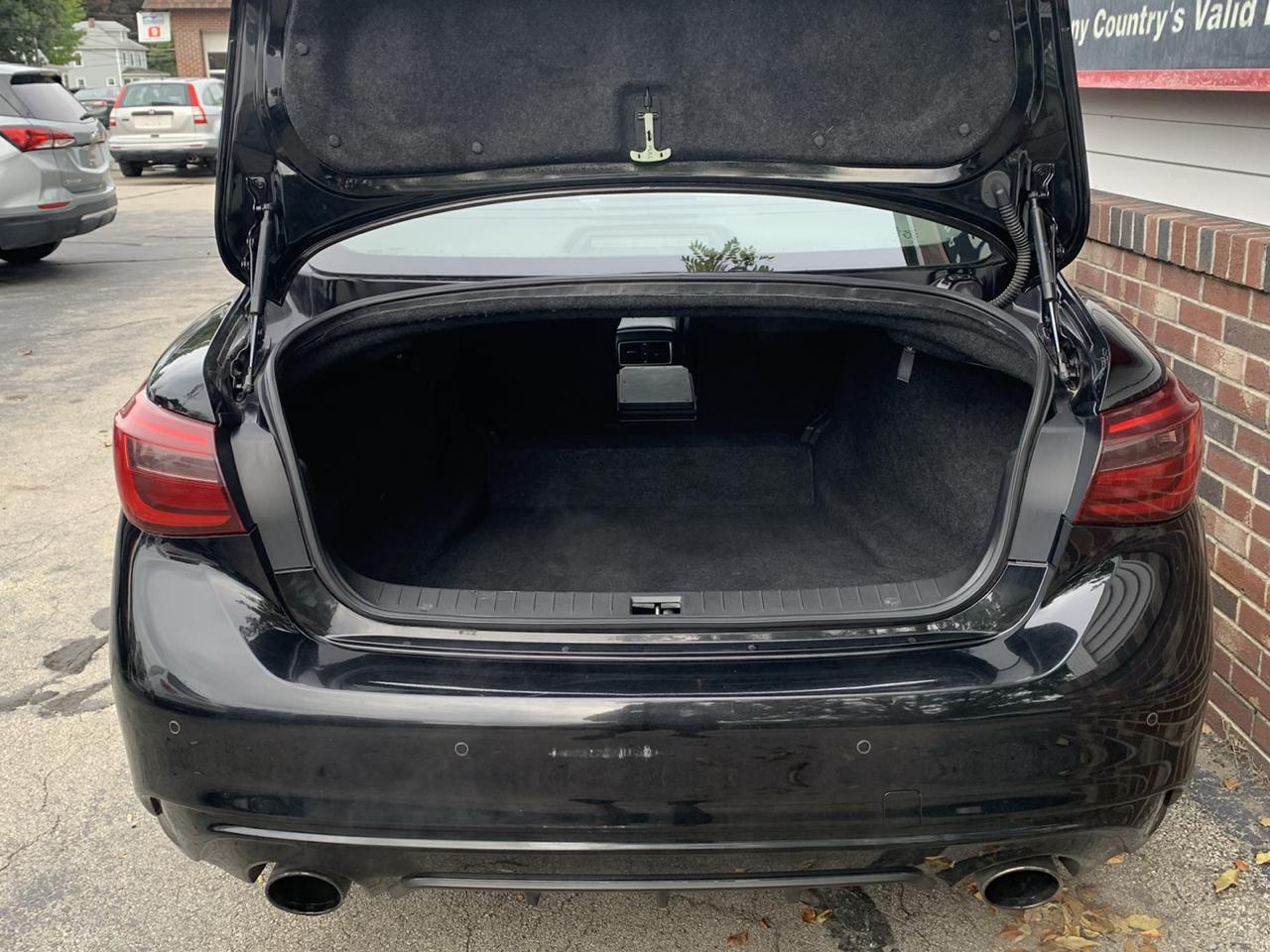 Infiniti Q50 3.0t LUXE AWD 2018