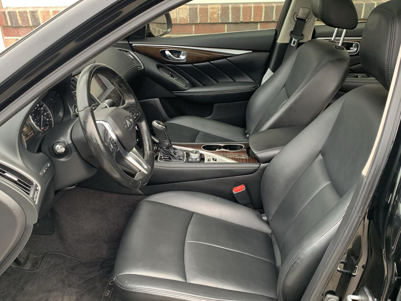 Infiniti Q50 3.0t LUXE AWD 2018