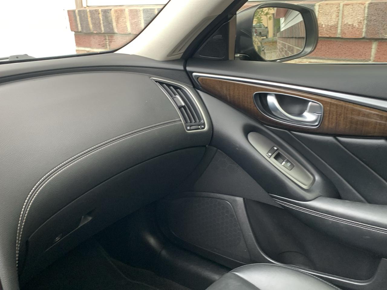 Infiniti Q50 3.0t LUXE AWD 2018