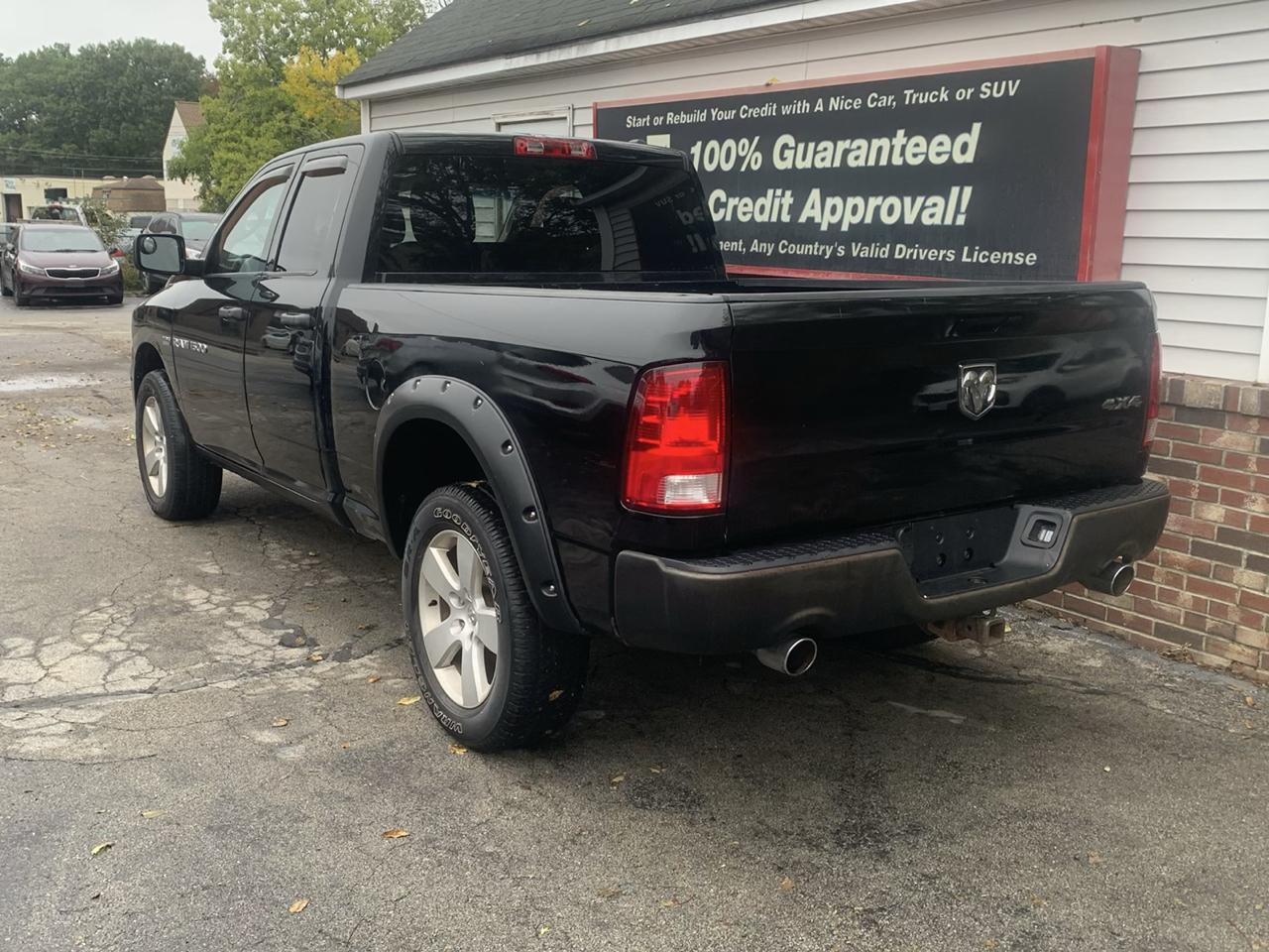 RAM 1500 4WD Quad Cab 140.5" Express 2012