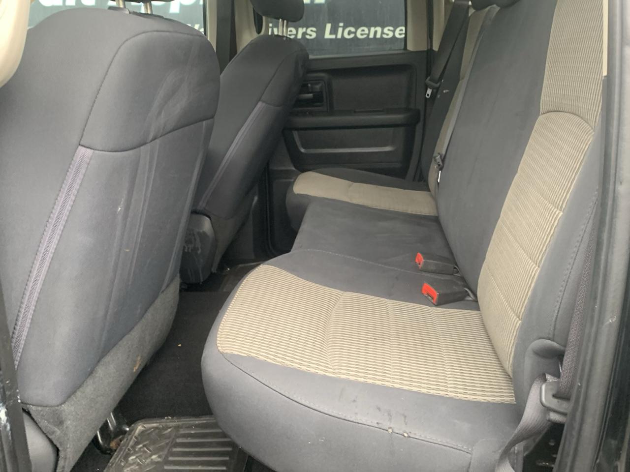 RAM 1500 4WD Quad Cab 140.5" Express 2012