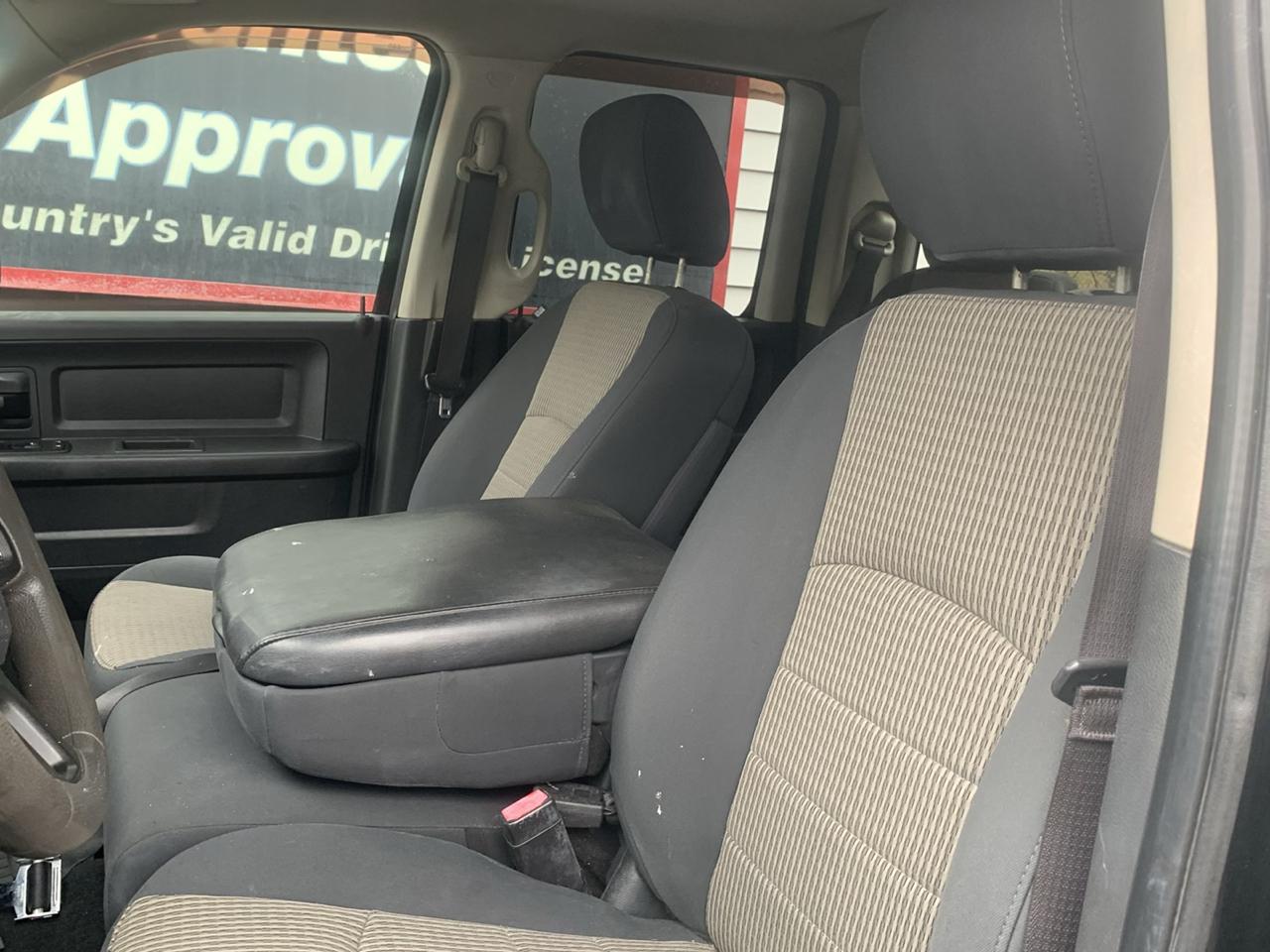 RAM 1500 4WD Quad Cab 140.5" Express 2012