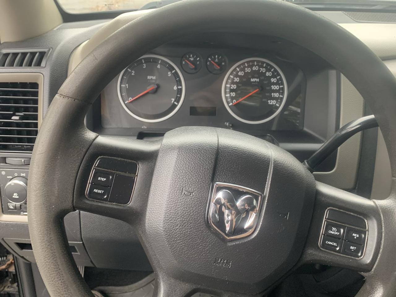 RAM 1500 4WD Quad Cab 140.5" Express 2012
