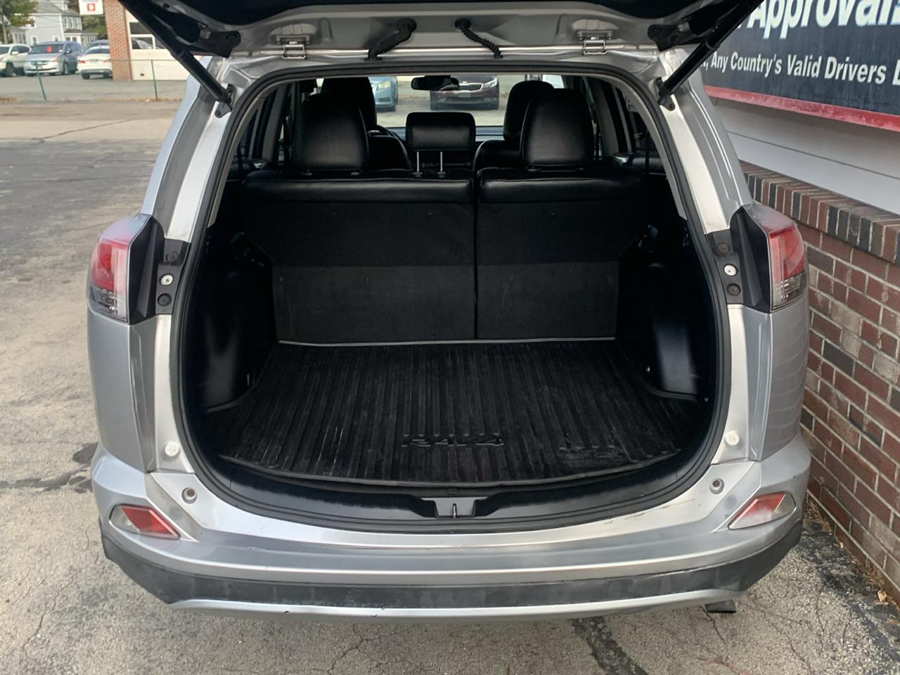 Toyota RAV4 Adventure AWD (Natl) 2018