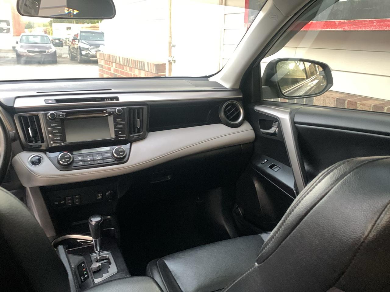 Toyota RAV4 Adventure AWD (Natl) 2018