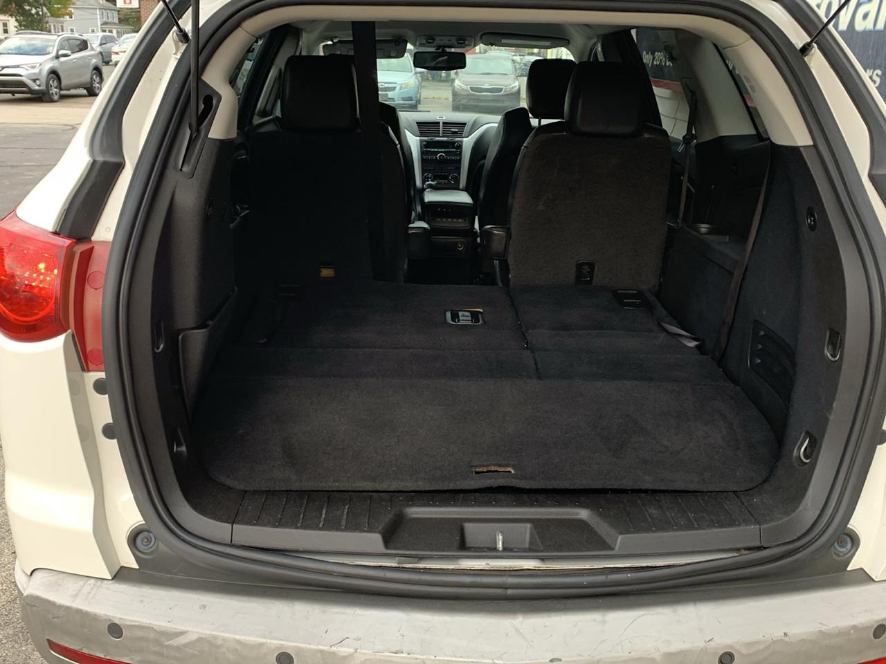 Chevrolet Traverse AWD 4dr LT w/2LT 2012