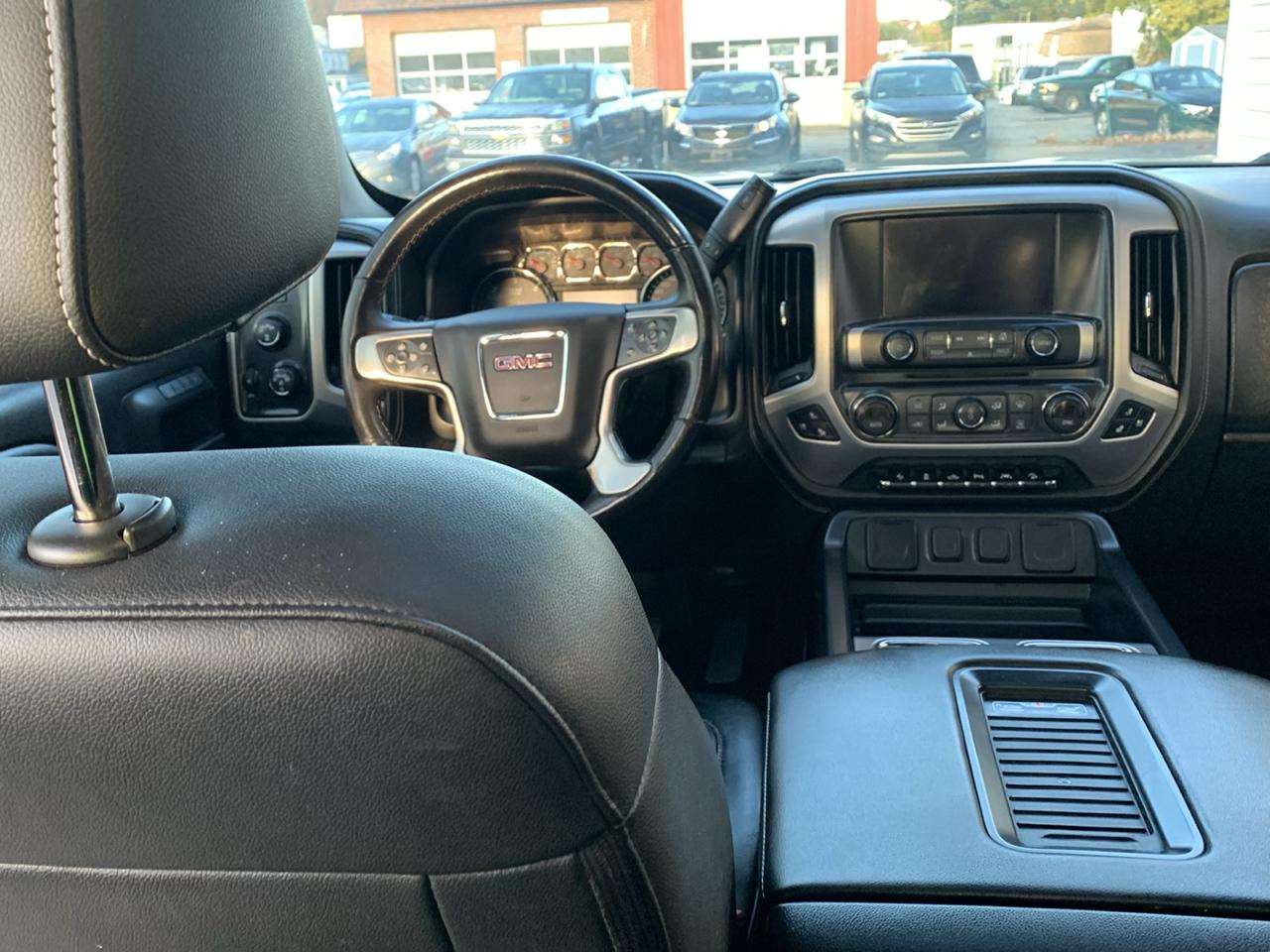 GMC Sierra 1500 4WD Crew Cab 143.5" SLT 2017