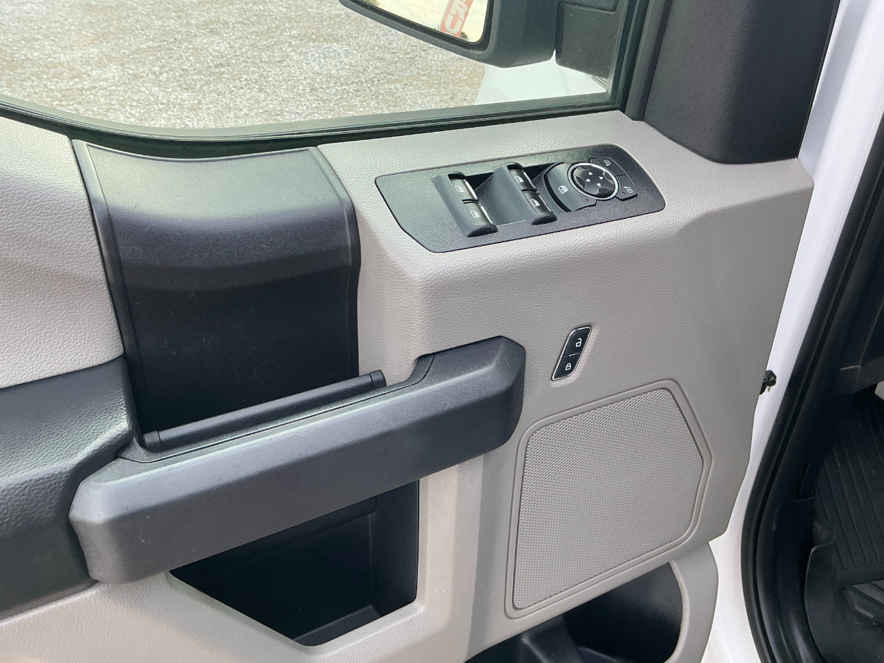 Ford F-150 XL SuperCab 6.5-ft. Bed 4WD 2018 Ford F-150 XL SuperCab 6.5-ft. Bed 4WD 2018