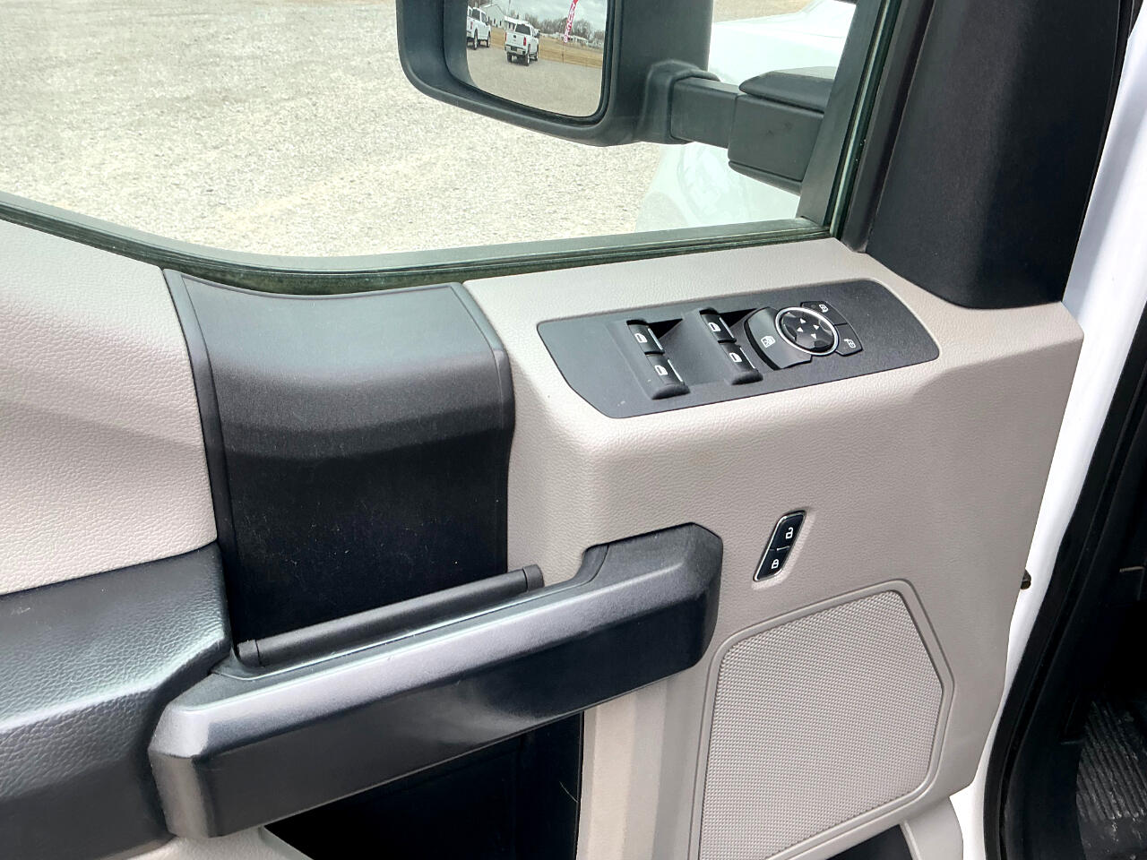 Ford F-350 SD XL Crew Cab Long Bed 4WD 2017