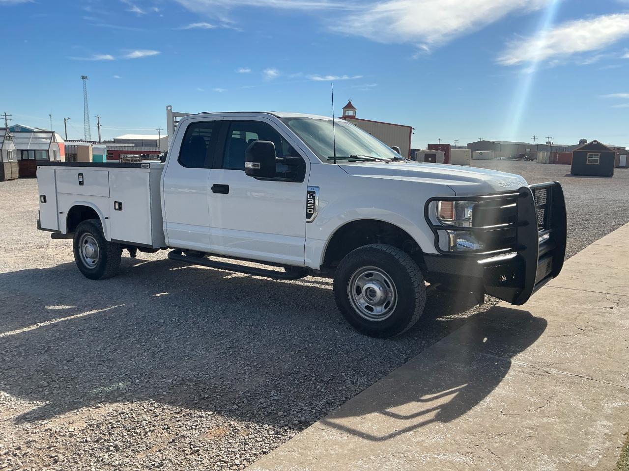 Ford F-350 SD XL SuperCab Long Bed 4WD 2022