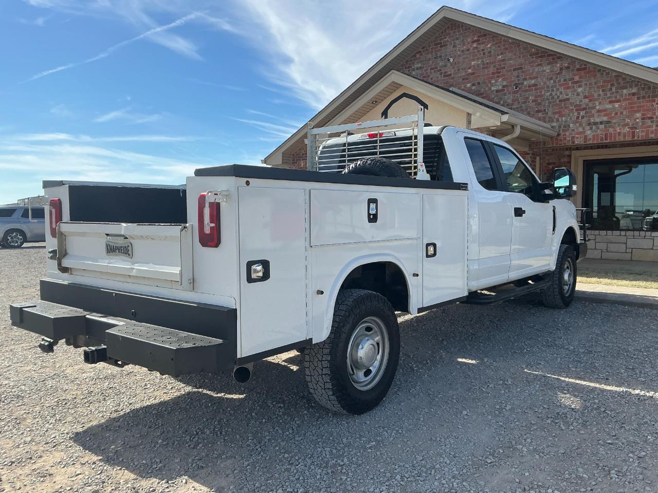 Ford F-350 SD XL SuperCab Long Bed 4WD 2022