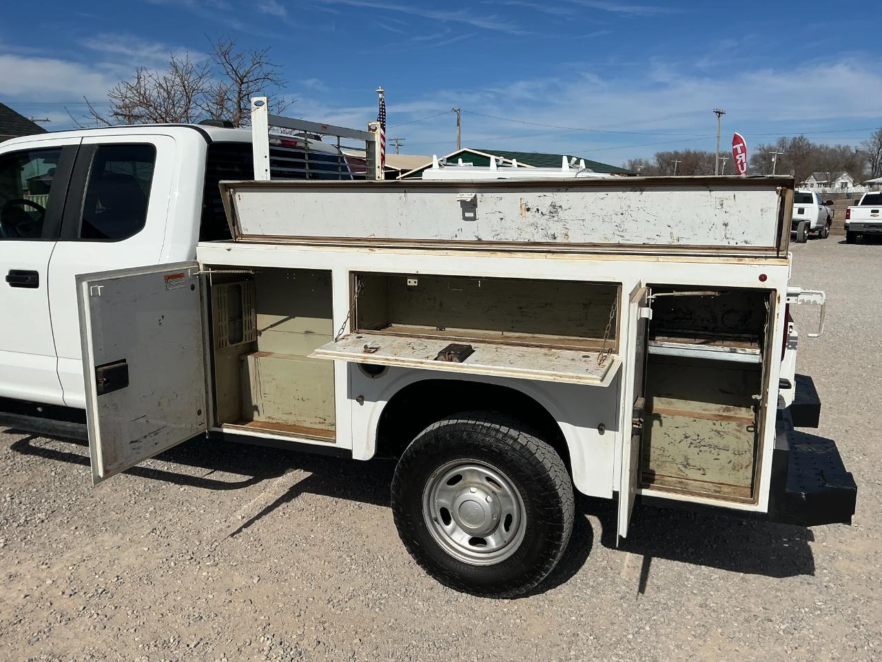 Ford F-350 SD XL SuperCab Long Bed 4WD 2022