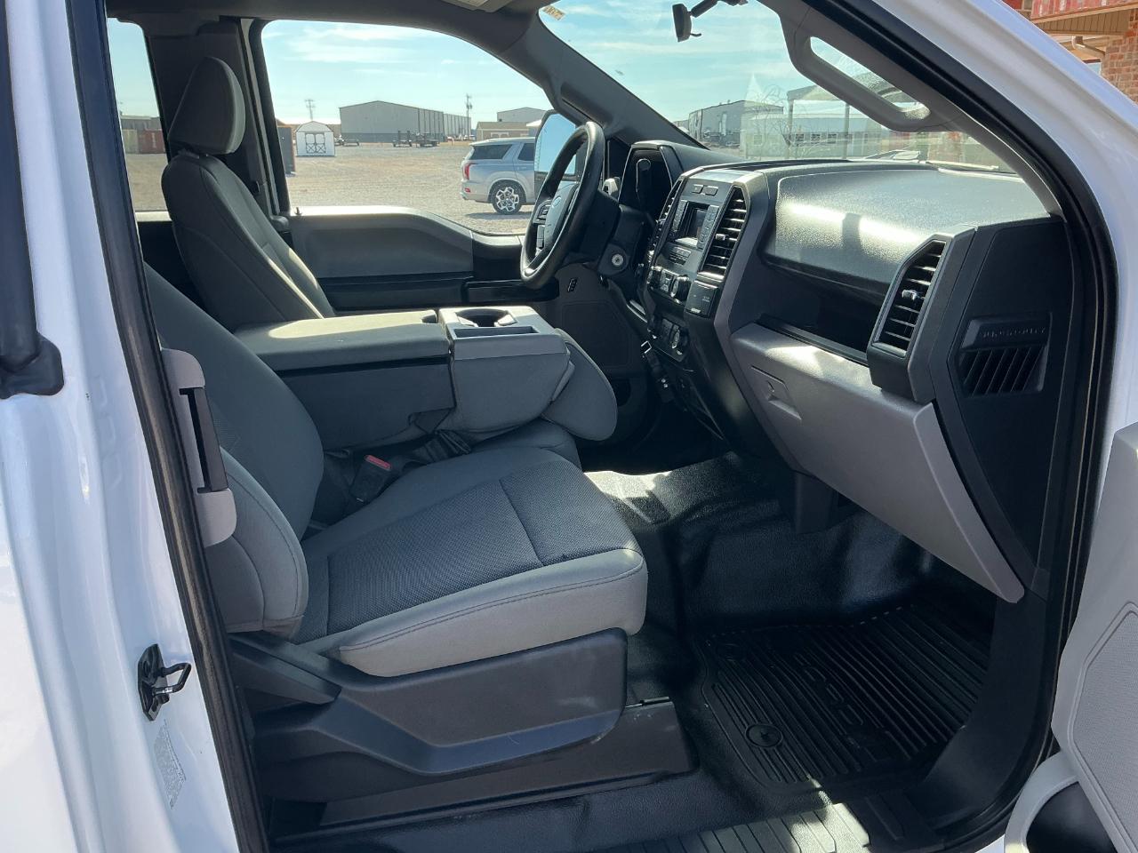 Ford F-350 SD XL SuperCab Long Bed 4WD 2022