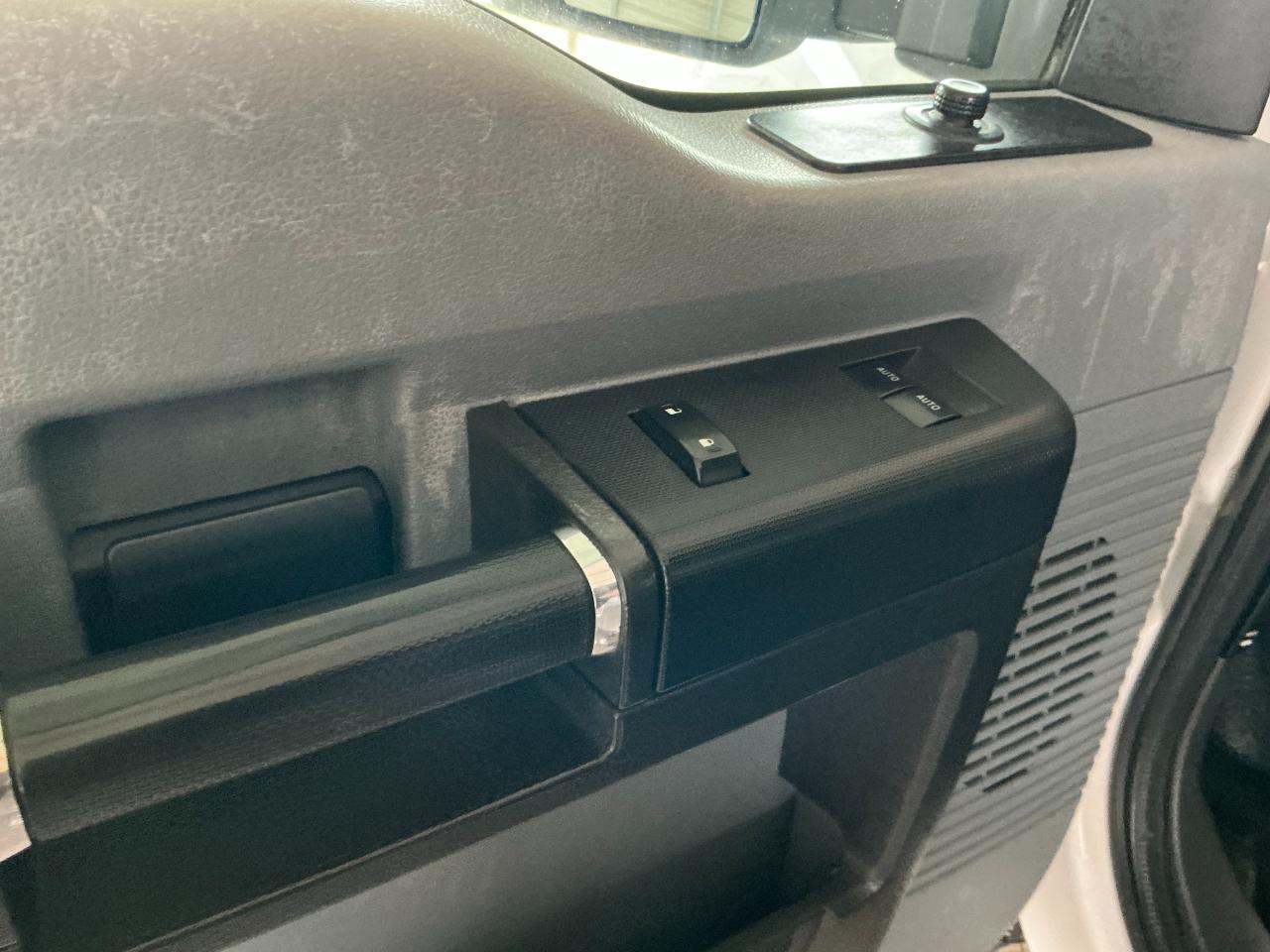 Ford F-350 SD XL DRW 4WD 2013