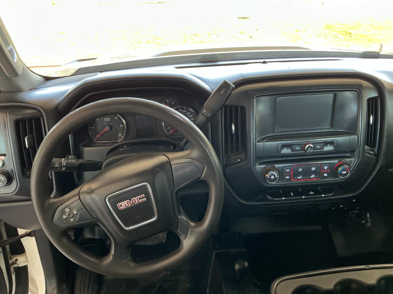 GMC Sierra 3500HD Base Crew Cab Long Box 4WD 2016