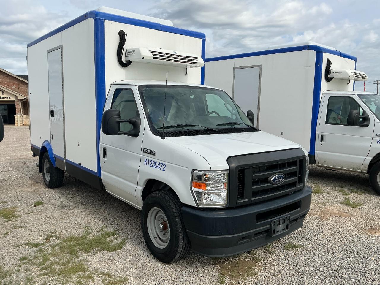 Ford Econoline E-350 Super Duty 2023