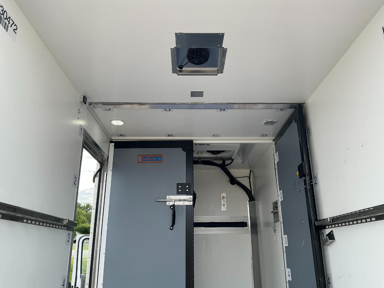 Ford Econoline E-350 Super Duty 2023