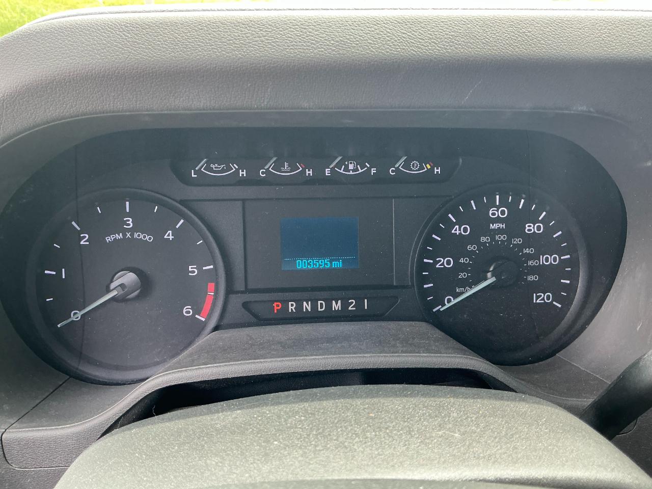Ford Econoline E-350 Super Duty 2023
