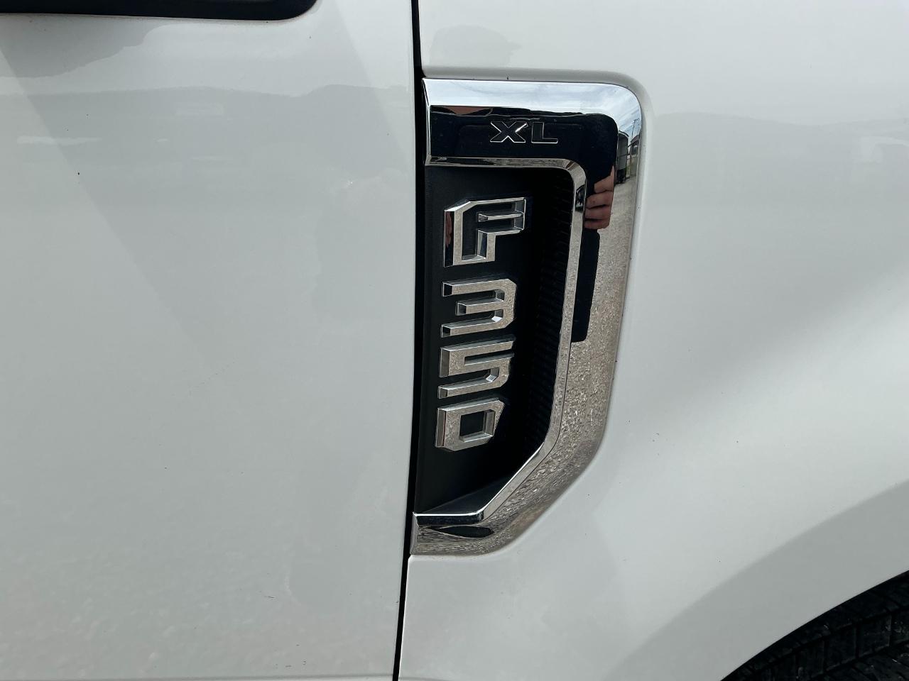 Ford F-350 SD XL Crew Cab Long Bed 4WD 2019