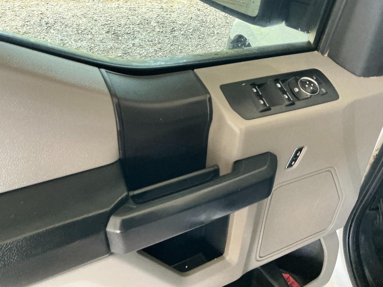 Ford F-150 XL SuperCrew 5.5-ft. Bed 4WD 2017