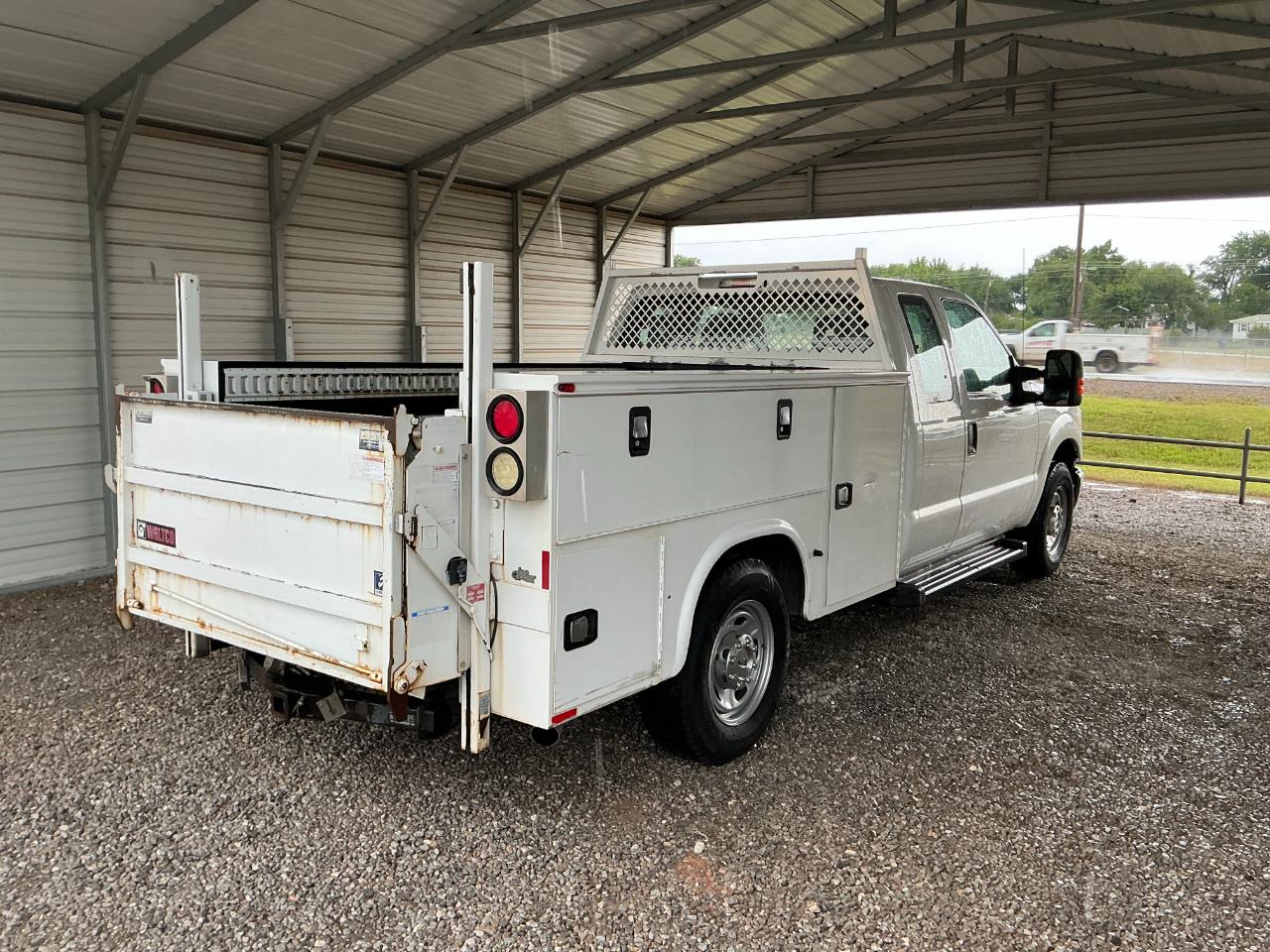 Ford F-250 SD XL SuperCab Long Bed 2WD 2016