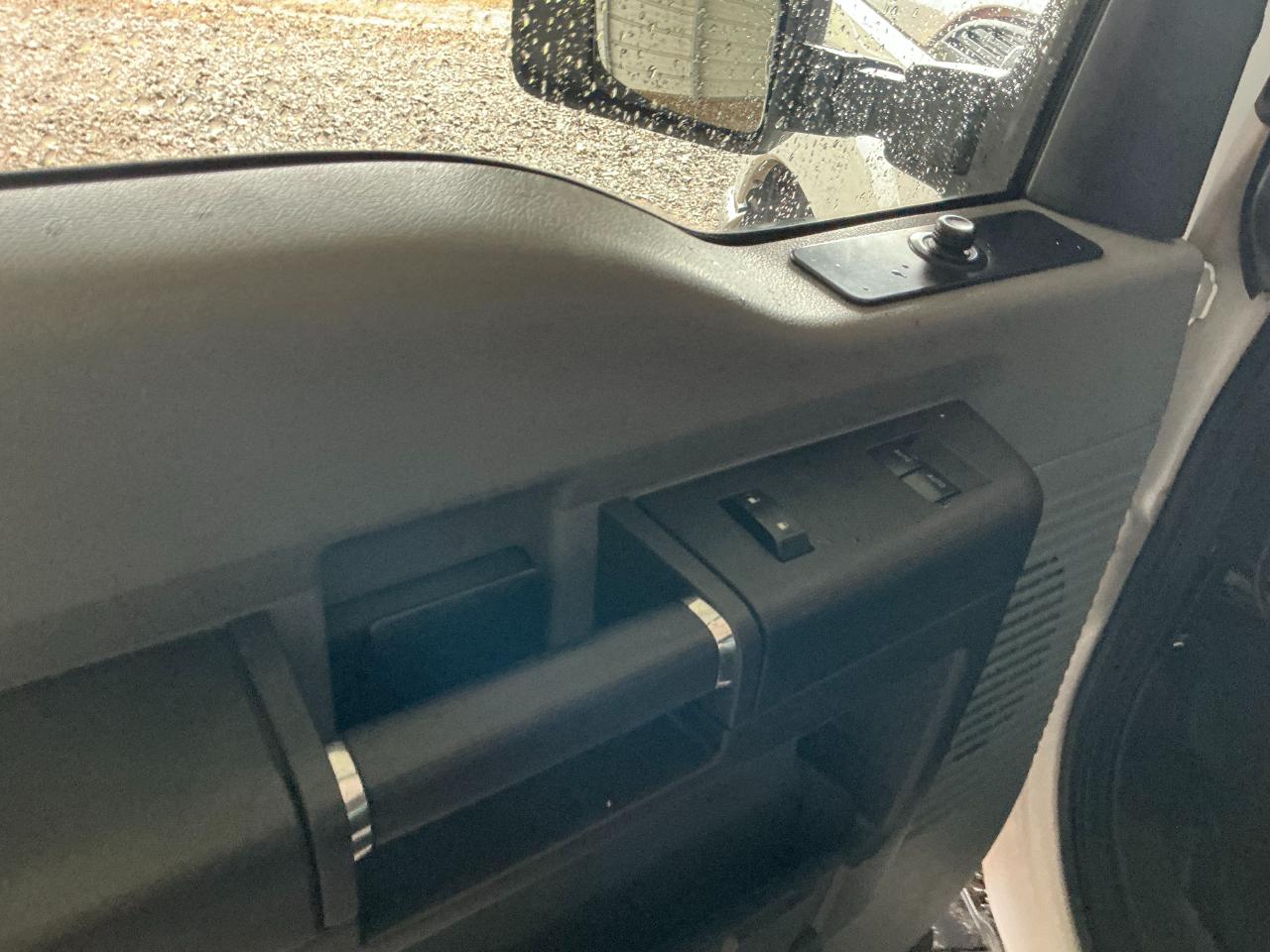 Ford F-250 SD XL SuperCab Long Bed 2WD 2016