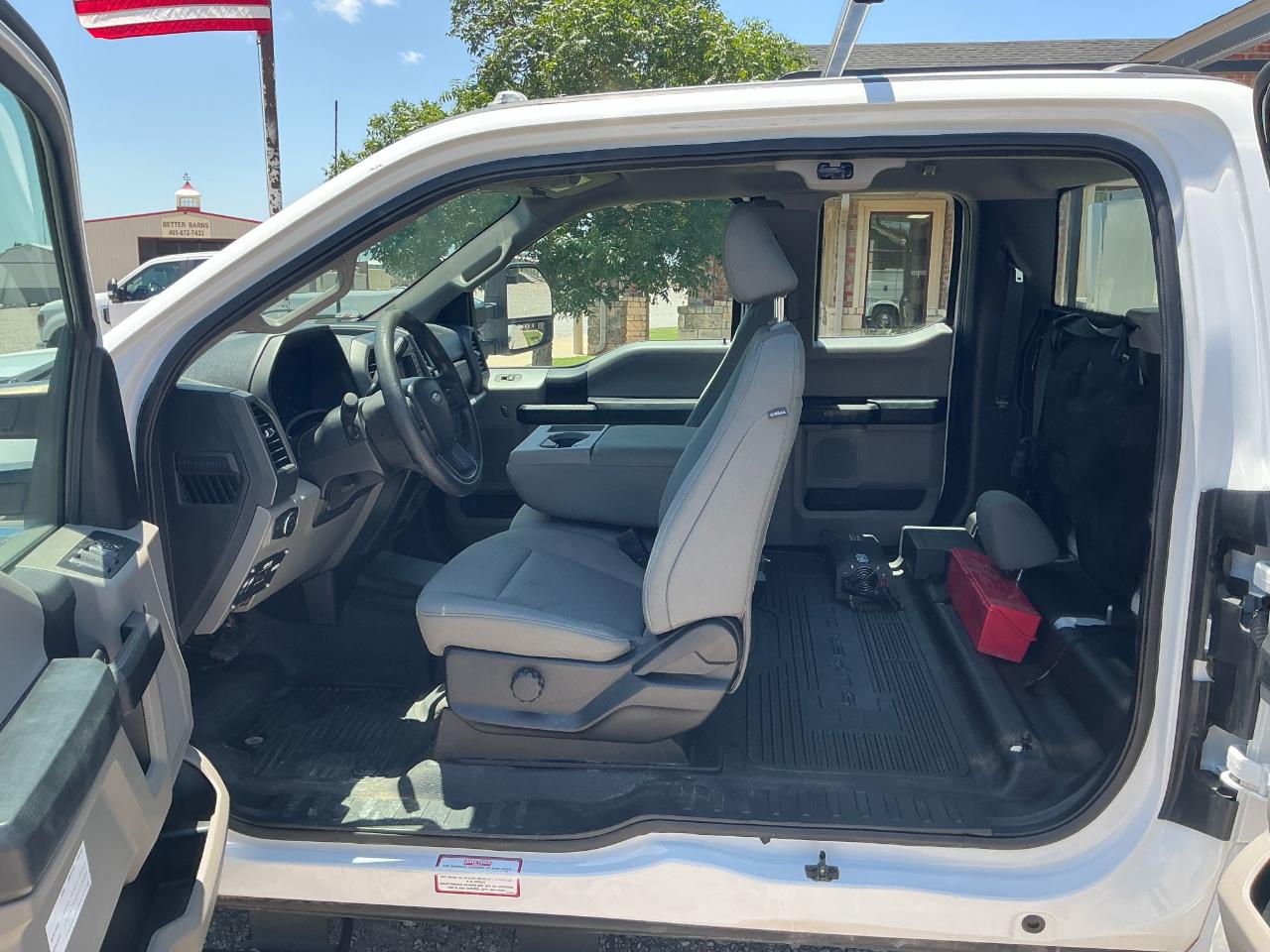 Ford F-350 SD XL SuperCab Long Bed 2WD 2021
