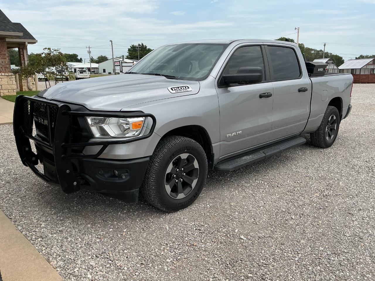 RAM 1500 Tradesman Crew Cab 4WD 2022