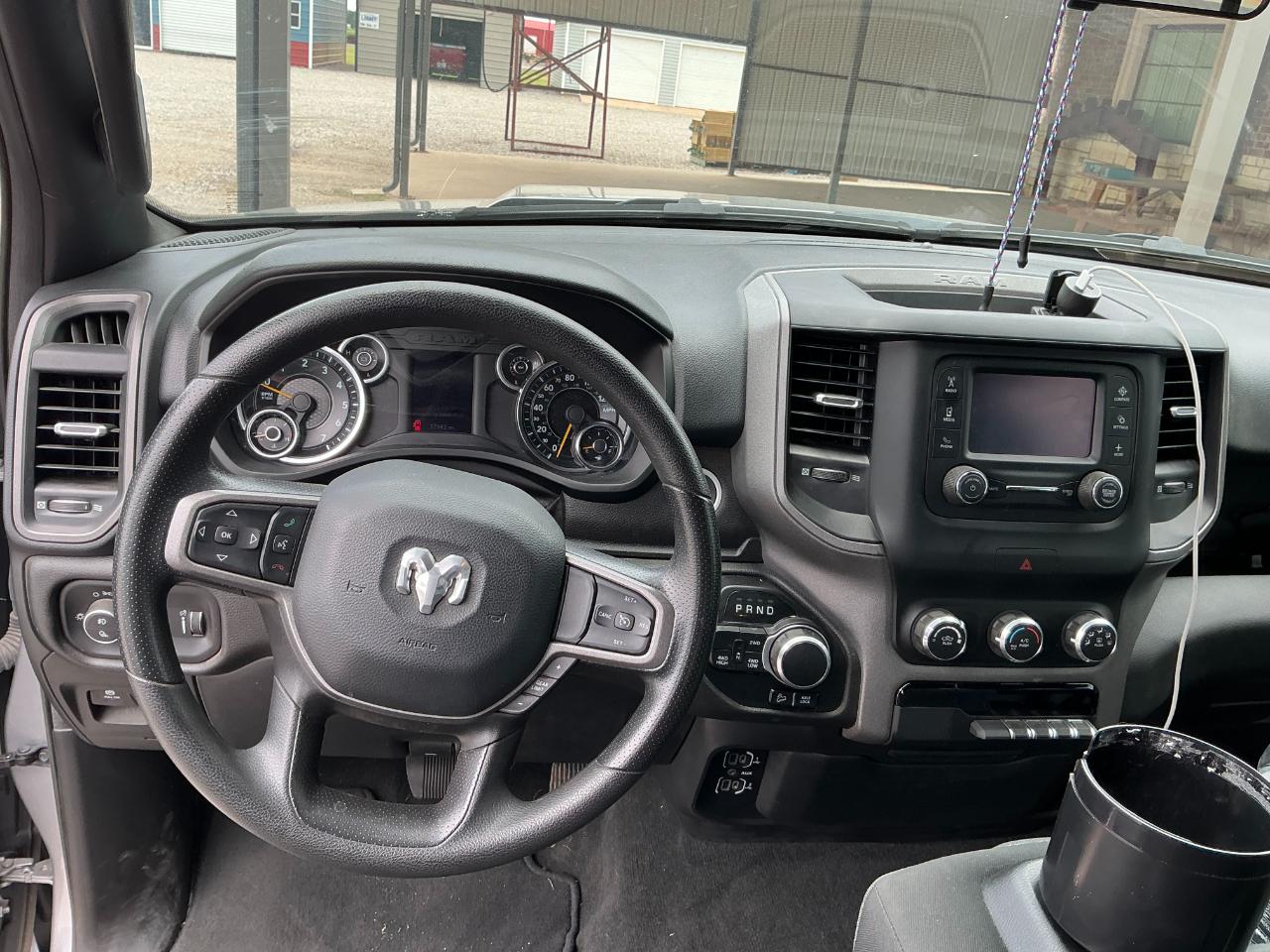 RAM 1500 Tradesman Crew Cab 4WD 2022