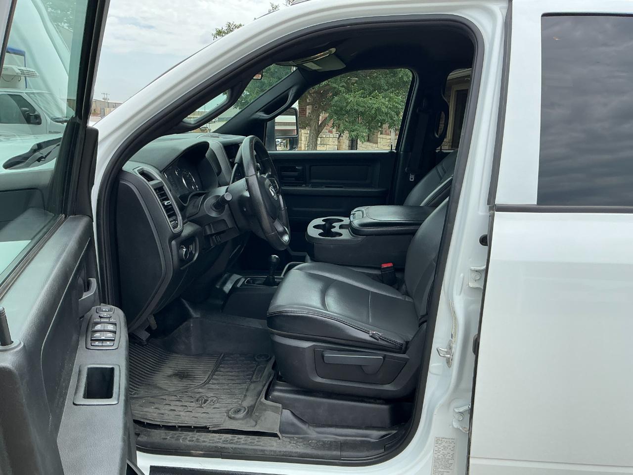 RAM 3500 Crew Cab 4WD DRW 2024