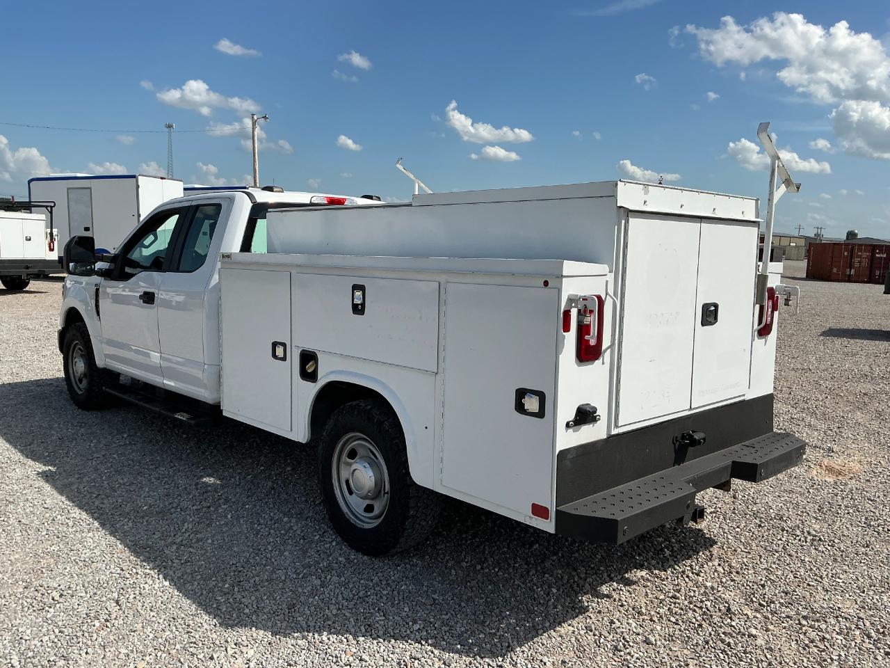 Ford F-350 SD XL SuperCab Long Bed 2WD 2021