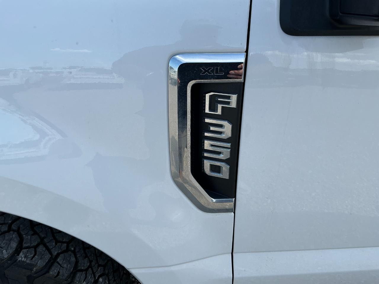 Ford F-350 SD XL SuperCab Long Bed 2WD 2021