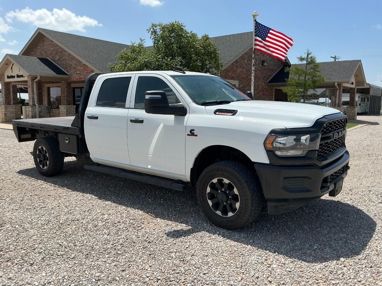 RAM 2500 Tradesman Crew Cab LWB 4WD 2023