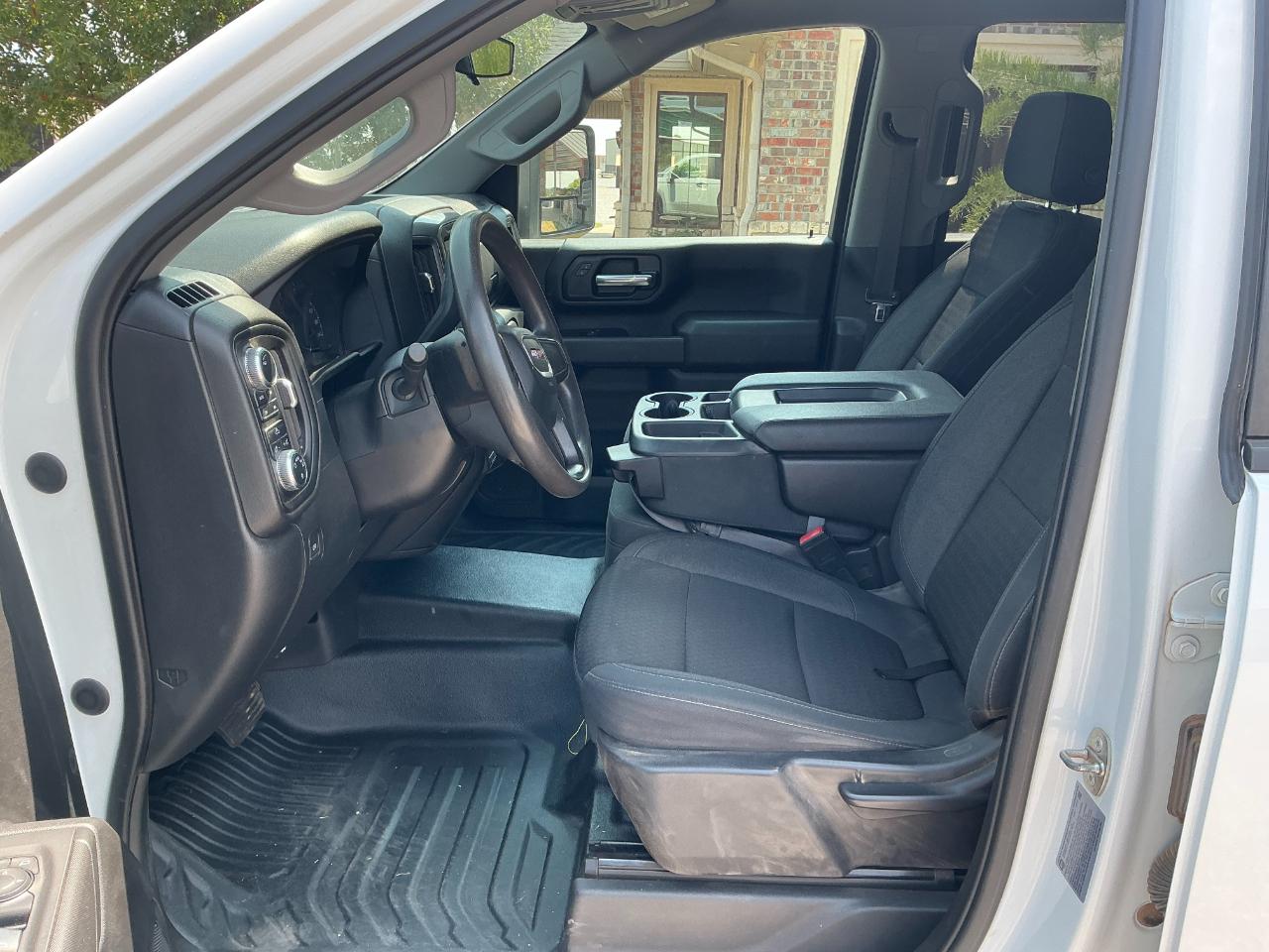 GMC Sierra 3500HD Pro Crew Cab 4WD SB 2022