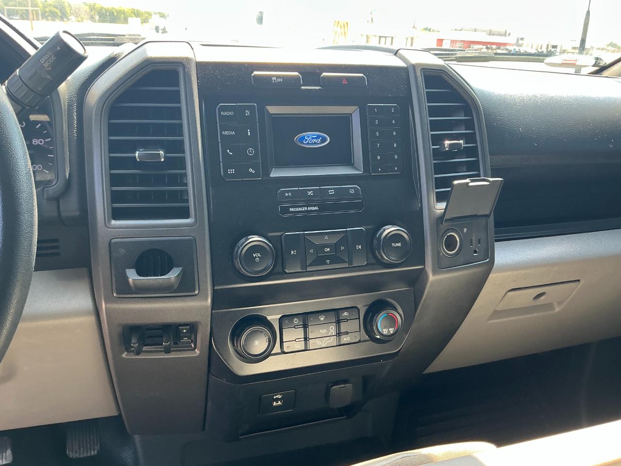 Ford F-450 SD Regular Cab DRW 2WD 2022