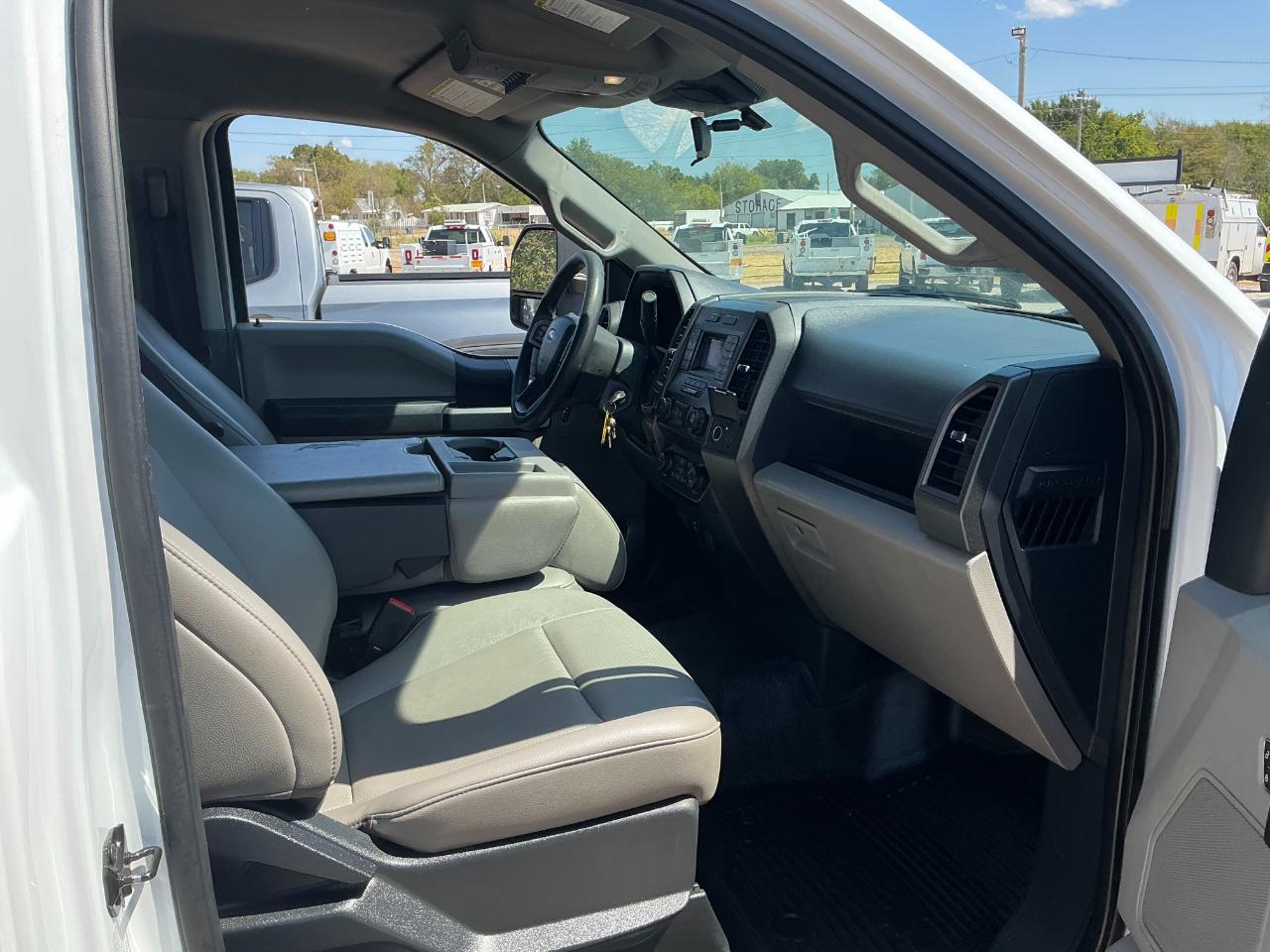 Ford F-450 SD Regular Cab DRW 2WD 2022