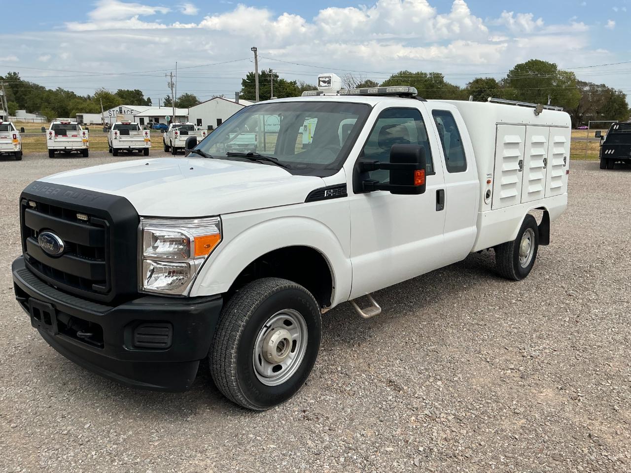 Ford F-250 SD XL SuperCab 4WD 2015