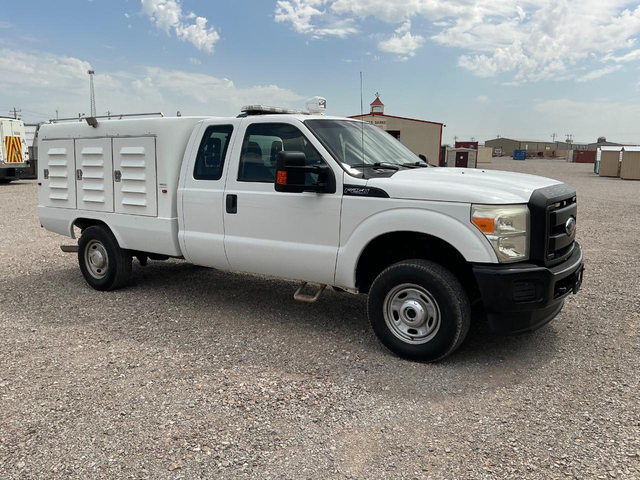 Ford F-250 SD XL SuperCab 4WD 2015