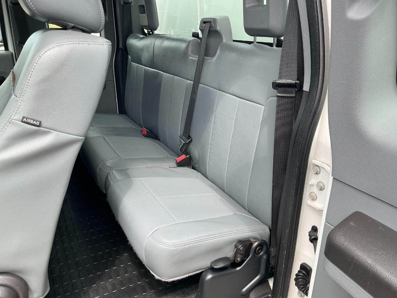 Ford F-250 SD XL SuperCab 4WD 2015