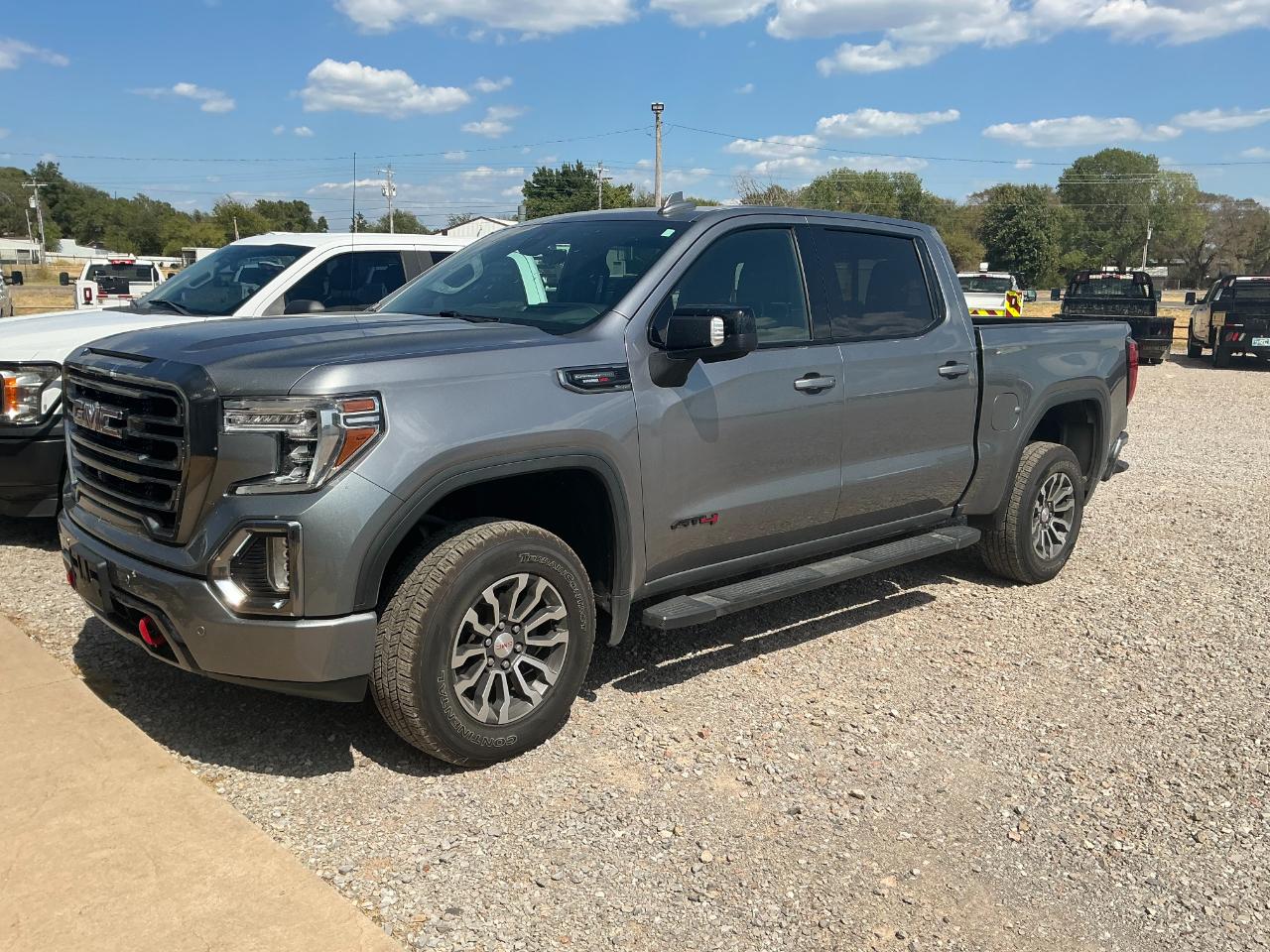 GMC Sierra 1500 AT4 Crew Cab Short Box 4WD 2021