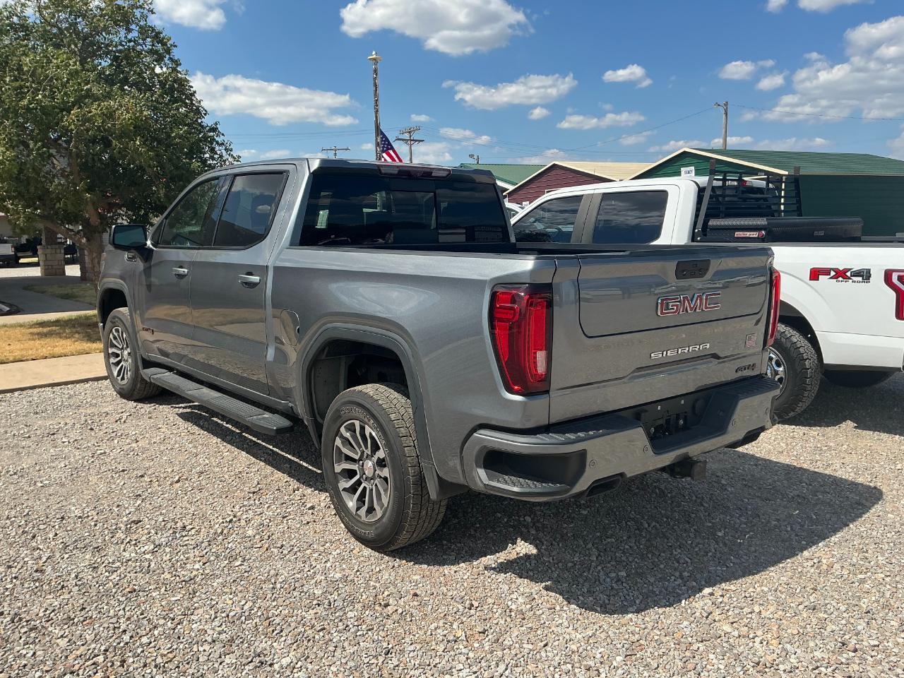 GMC Sierra 1500 AT4 Crew Cab Short Box 4WD 2021