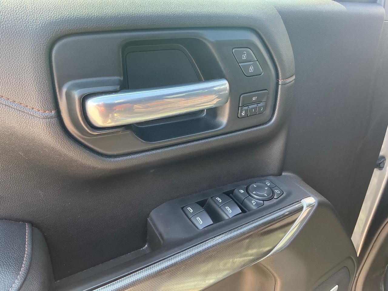 GMC Sierra 1500 AT4 Crew Cab Short Box 4WD 2021